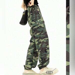 Arimson Vintage Camo Y2K Side Pockets Parachute Joggers Size Medium